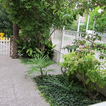 Villa Flora Grado Exterior photo